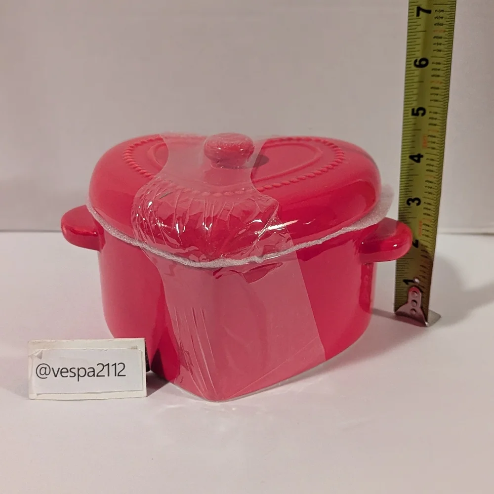 Target Bullseye Playground Valentines Bakeware Red Heart Shaped Ceramic